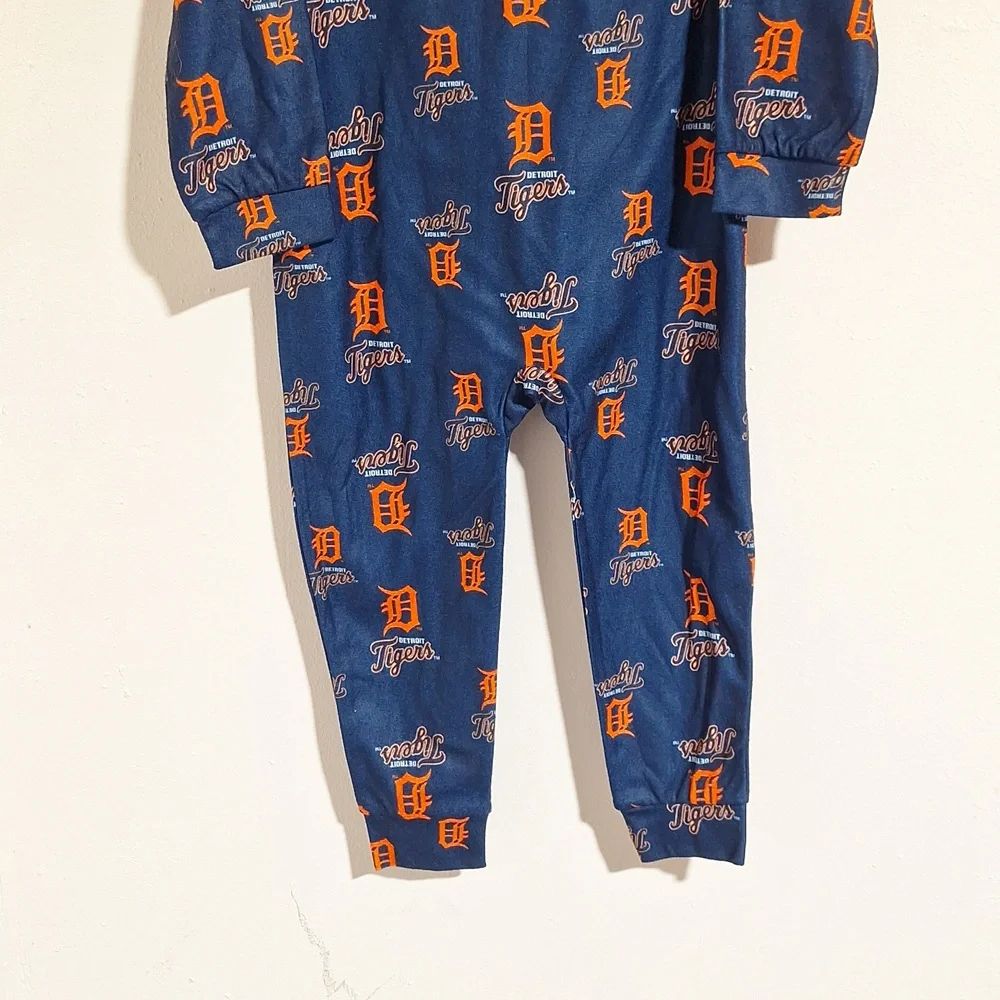Genuine Merchandise Detroit Tigers Sleepwear/Romper 3T - Picture 8 of 15